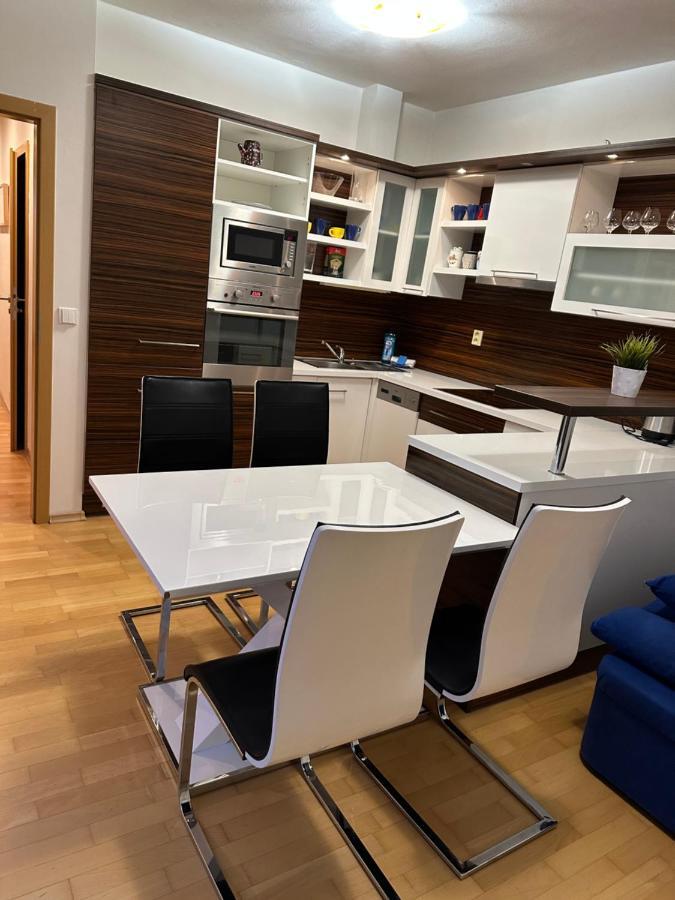 Apartments Spacilova Nearly Center Komarov Exterior foto